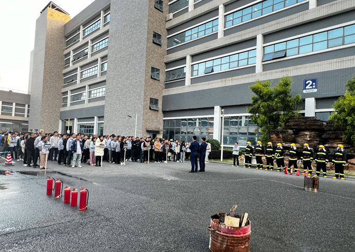 恒信彩開展消防安全應(yīng)急演練